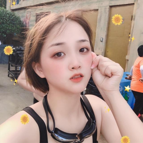 月儿半仙            