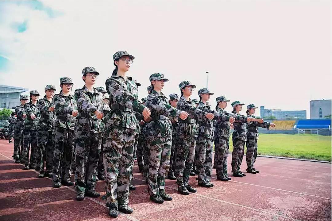 杭州电子工业学院→杭州电子科技大学:简称还是"         浙江大学