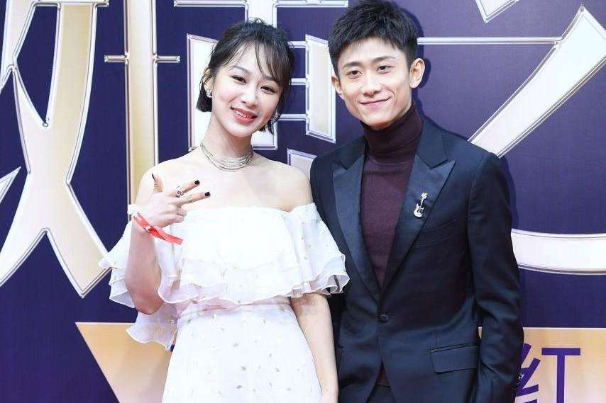 民间一婚礼新郎撞脸张一山,新娘神似杨紫 网友:粉丝的愿望实现了