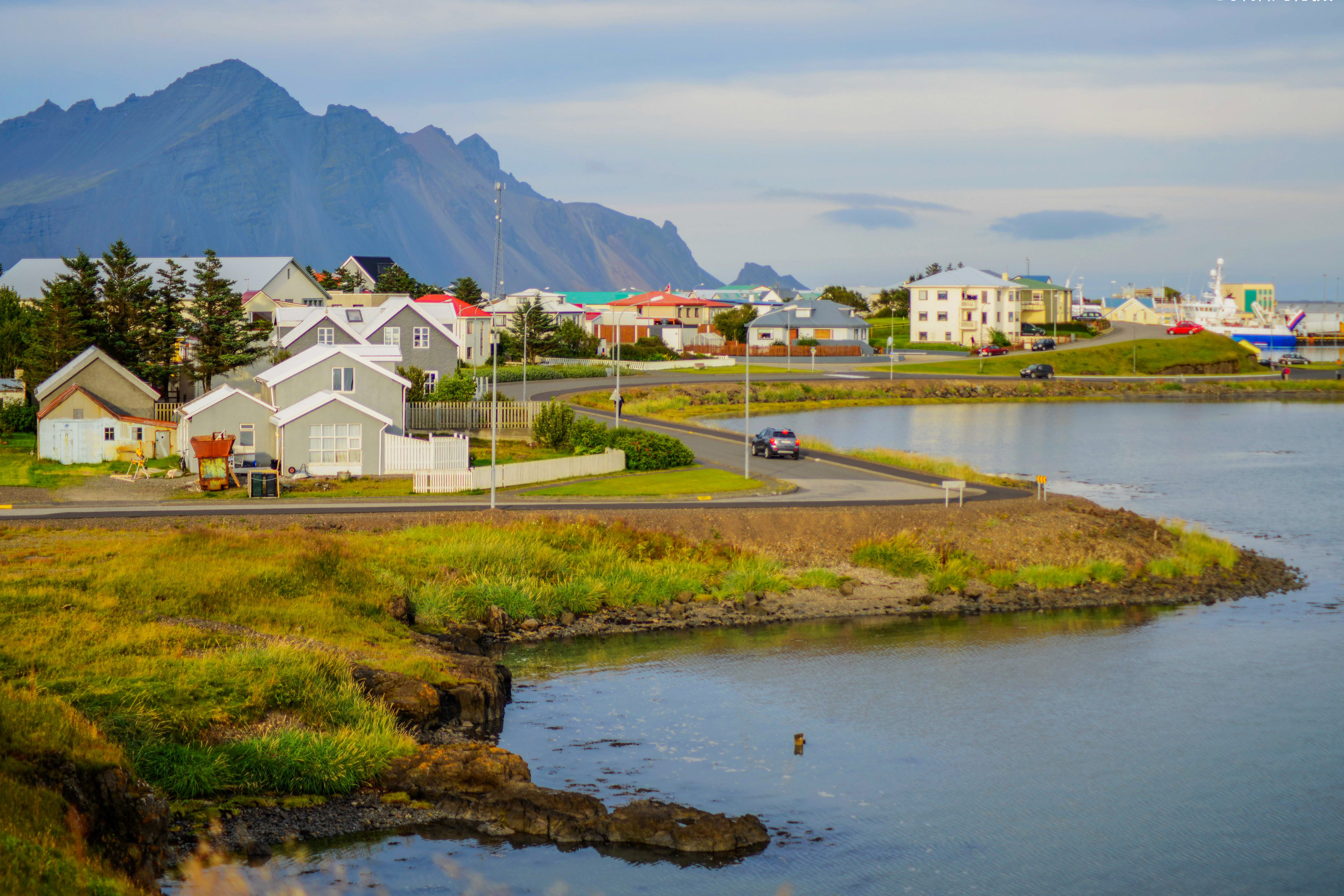 冰岛袖珍小镇,居民仅1000人,却因盛产龙虾吸引游客无数