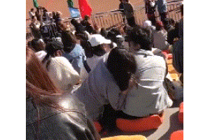 開心笑話:我要不要給她來針鎮定劑