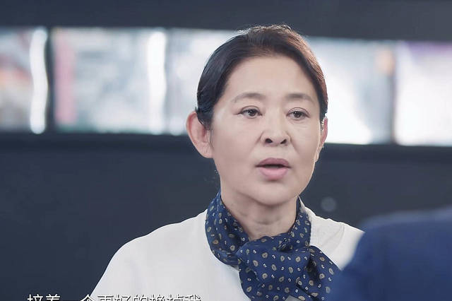 “擠”掉倪萍,“鬥”過董卿,任性的周濤又開始折騰了