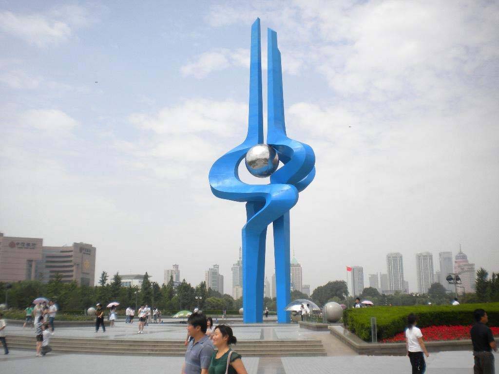 商业广场不锈钢雕塑设计