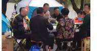 对不起，大学校园其实是大爷大妈的天下