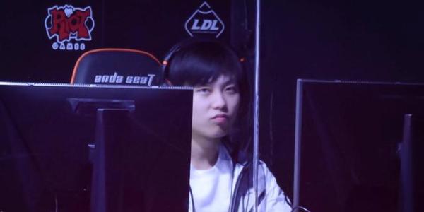 LOL:LPL季后赛四强上单排名,网友:真的只有一个人能看!