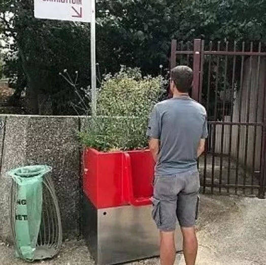 男人可以公然脱下裤子?巴黎妹纸们觉得这不公平