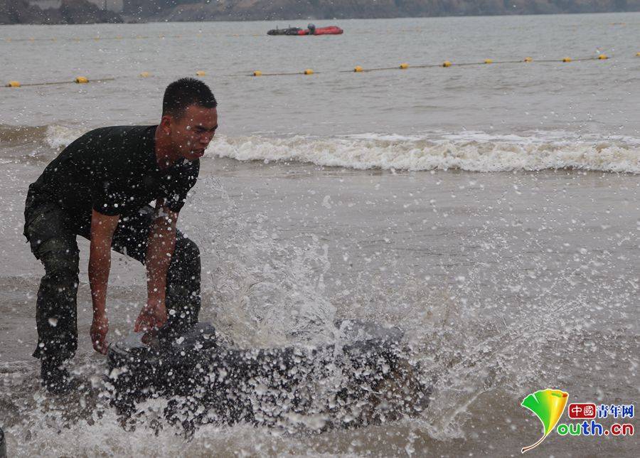 【我和忠诚有个约定】扎根海岛执勤站哨 武警战士铸魂励志从未言悔