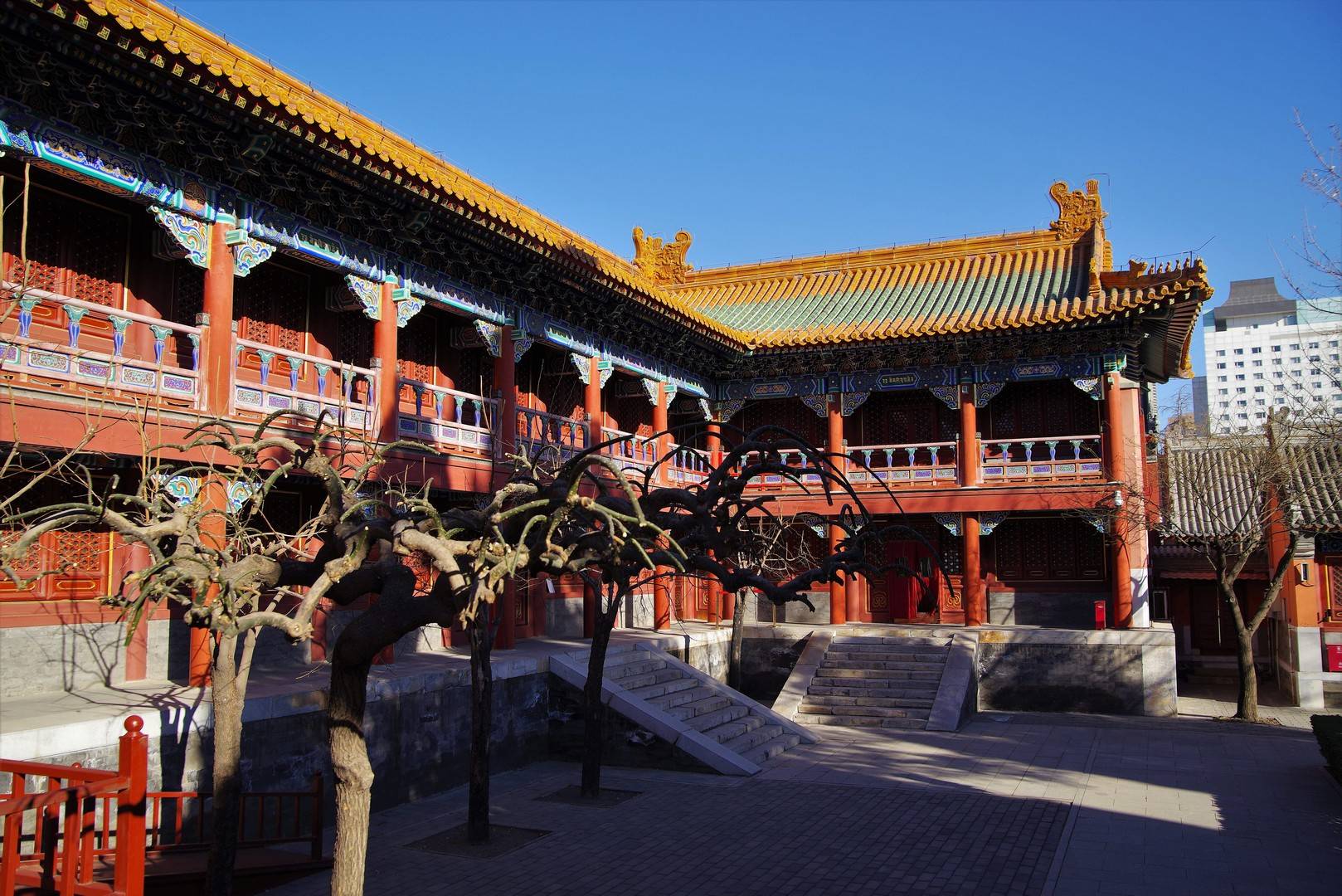 1 12西黄寺位于位于北京市区东北部朝阳区安定门外黄寺路中段，其与东黄寺