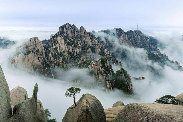 中国十大名山，五大名山排名，黄山稳居前两位，为什么