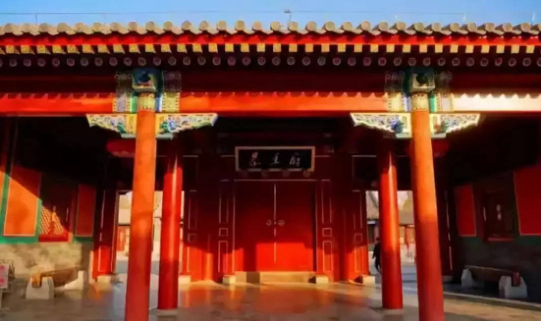 和珅老家照片，用料比故宫都豪华！