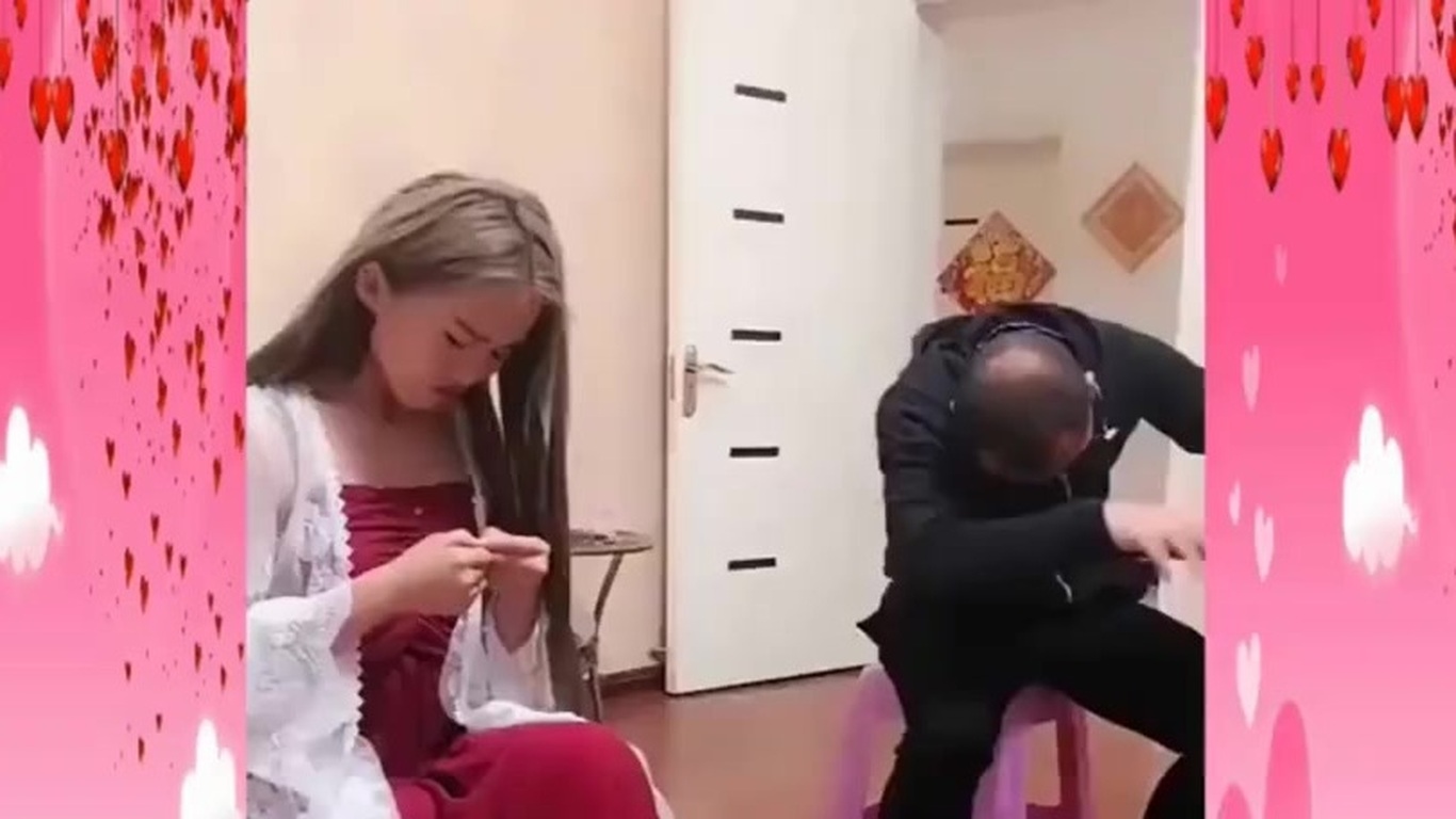 儿子训斥儿媳妇，公公在一旁添油加醋！