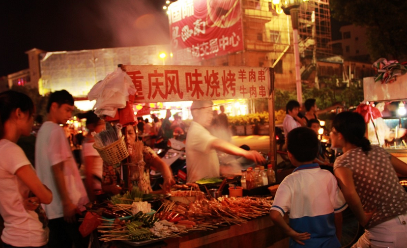 驴嘴吃八方——广州阳江夜市上的美食!