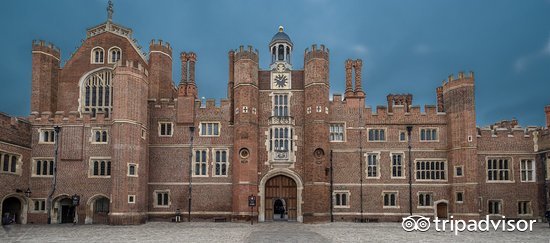 9.汉普顿宫( hampton court palace)