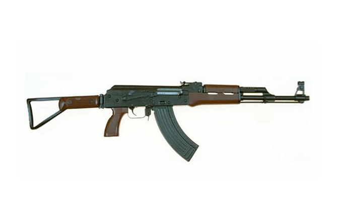 80年设计定型的改进型56式冲锋枪