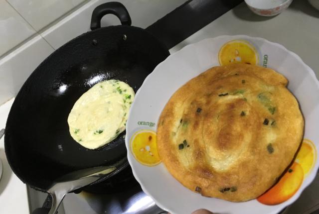 最简单的葱油饼做法_最简单的葱油饼做法,家庭自制冷冻葱油饼的做法