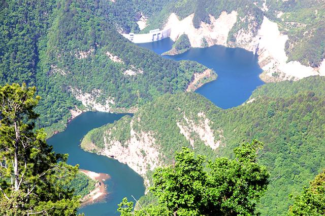 花石岩景区.主峰观光区登高望远,一览众山小.