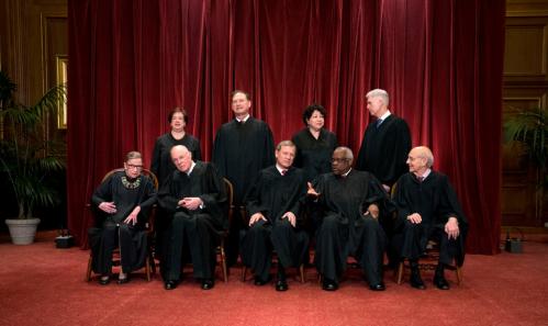 美国联邦最高法院的九位大法官