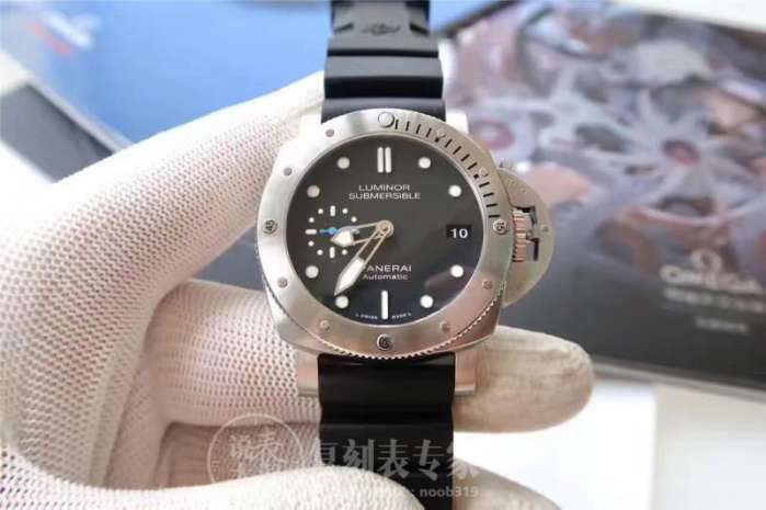 沛纳海(panerai)创立于1860年,以精密机械及卓越品质著称,最早是为