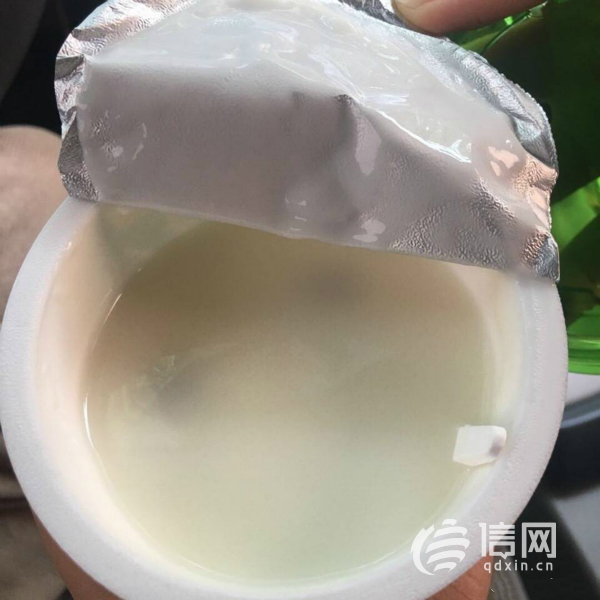 保质期内酸奶变质 光明乳业:可能保存不当