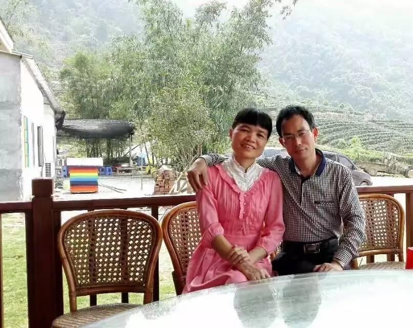 清远这个丈夫专门写文章记录妻子,儿子培养成博士