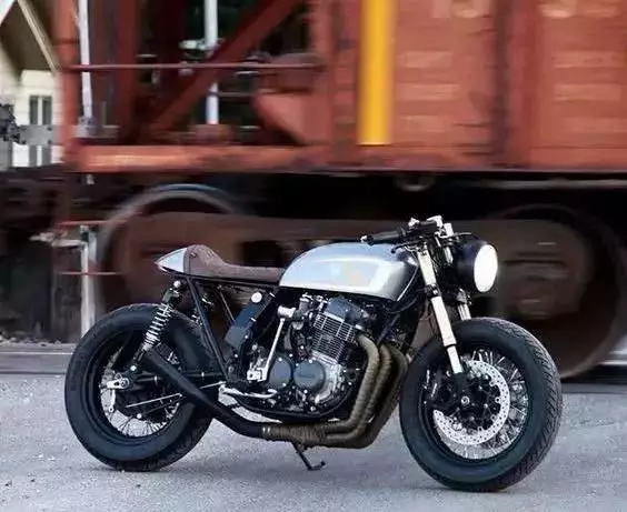 caferacer┃被嘲笑的车手