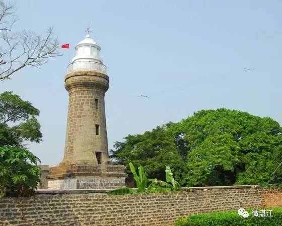 硇洲岛是湛江市的岛外之岛,风景秀丽,一年四季气候宜人.