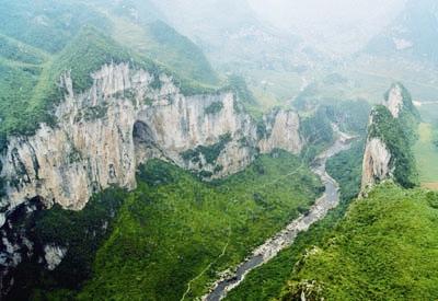 贵州六盘水市钟山区月照乡神雕岩,神雕峰的传说