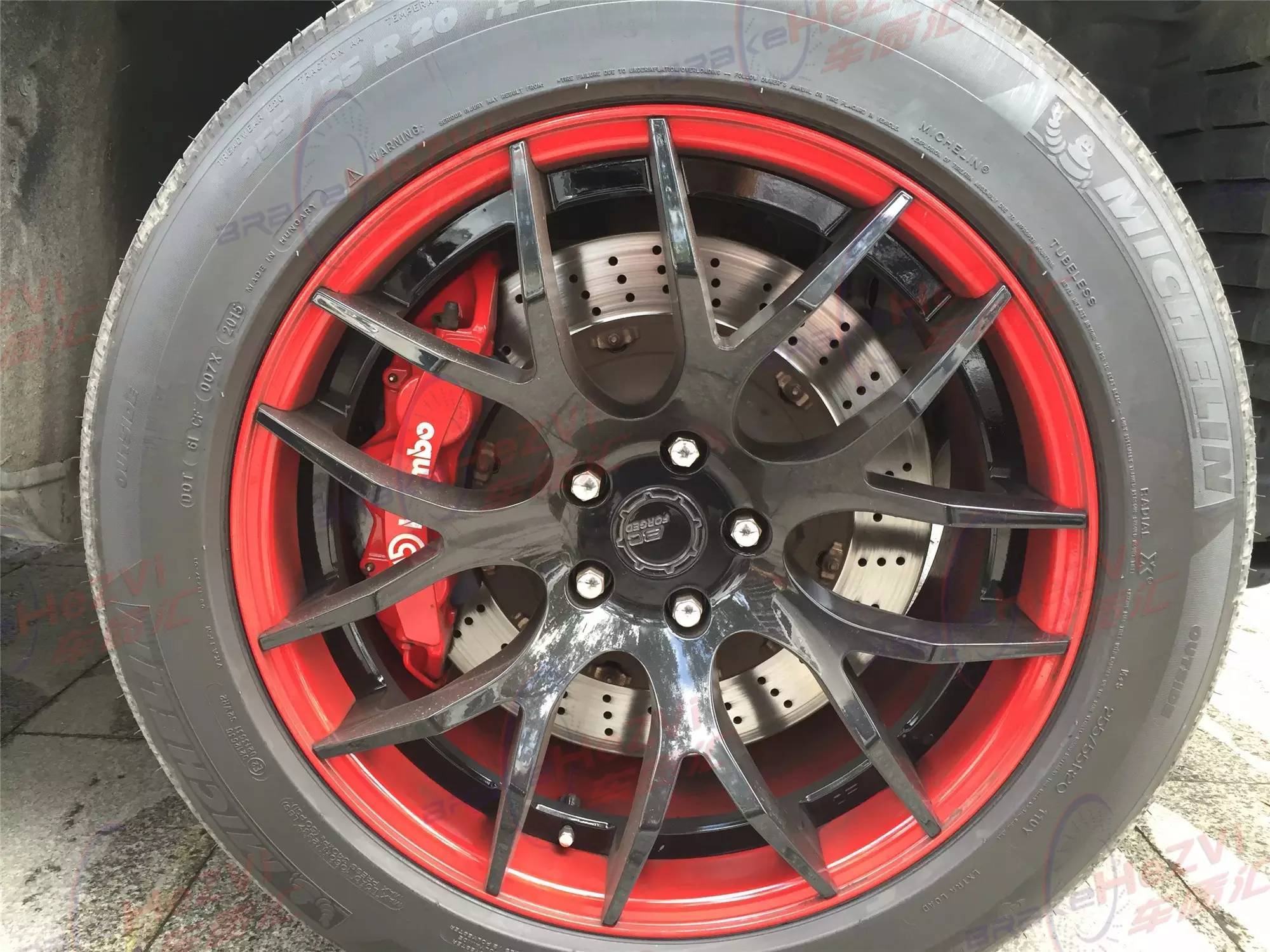 路虎揽胜改brembogt刹车