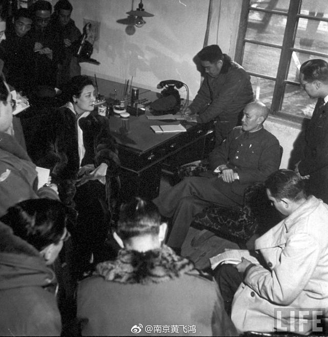 三年后的1948年10月,蒋介石再次来到北平,指挥辽沈战役,其间因孔令侃