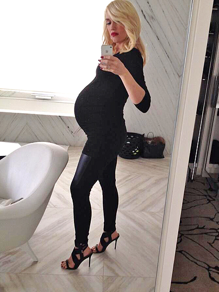 关史蒂芬妮关史蒂芬妮去年九月宣布自己怀孕,今年一开通instagram帐号