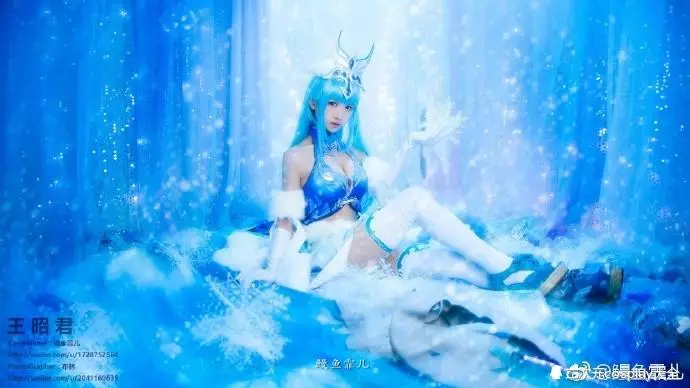 王者荣耀王昭君cos,美如画的冰雪之华女神