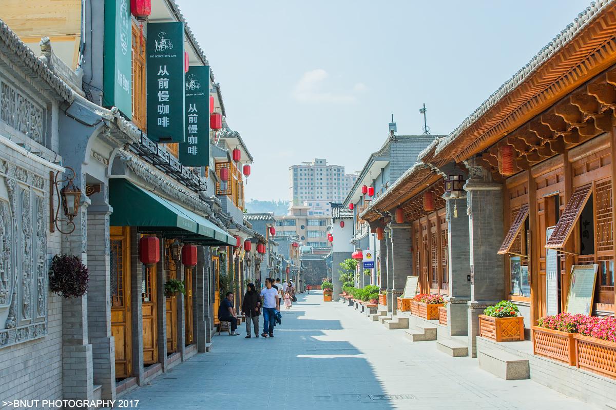 八坊十三巷,一条被清真寺包围的古街道