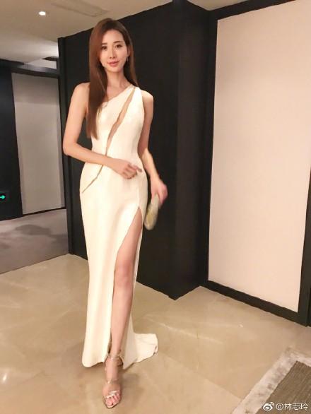 林志玲荣获年度跨界国民女神,网友纷纷去看美腿!