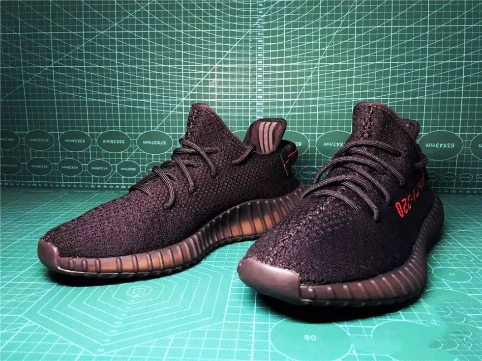 yeezy350黑粉怎么搭_yeezy350尺码对照表