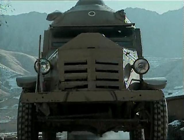在当时陈赓得知了日军在装甲车上写的这个标语时,大笑着编了一首歌谣