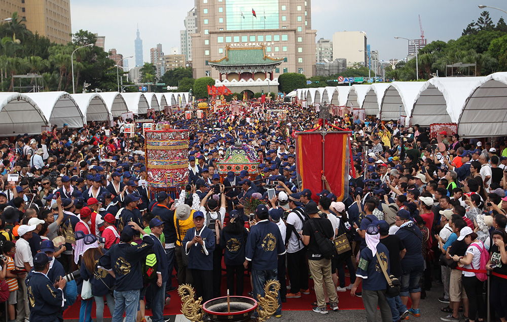 朱穗怡:台当局"灭香"人神共愤