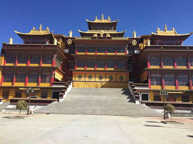 川西北阿坝州最有名的藏传佛教寺庙你去过几个