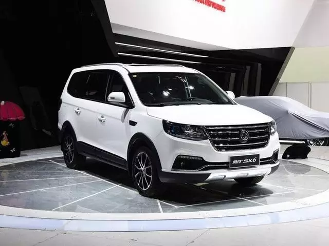 7座十万以下suv 风行sx6 风光580谁更胜一筹