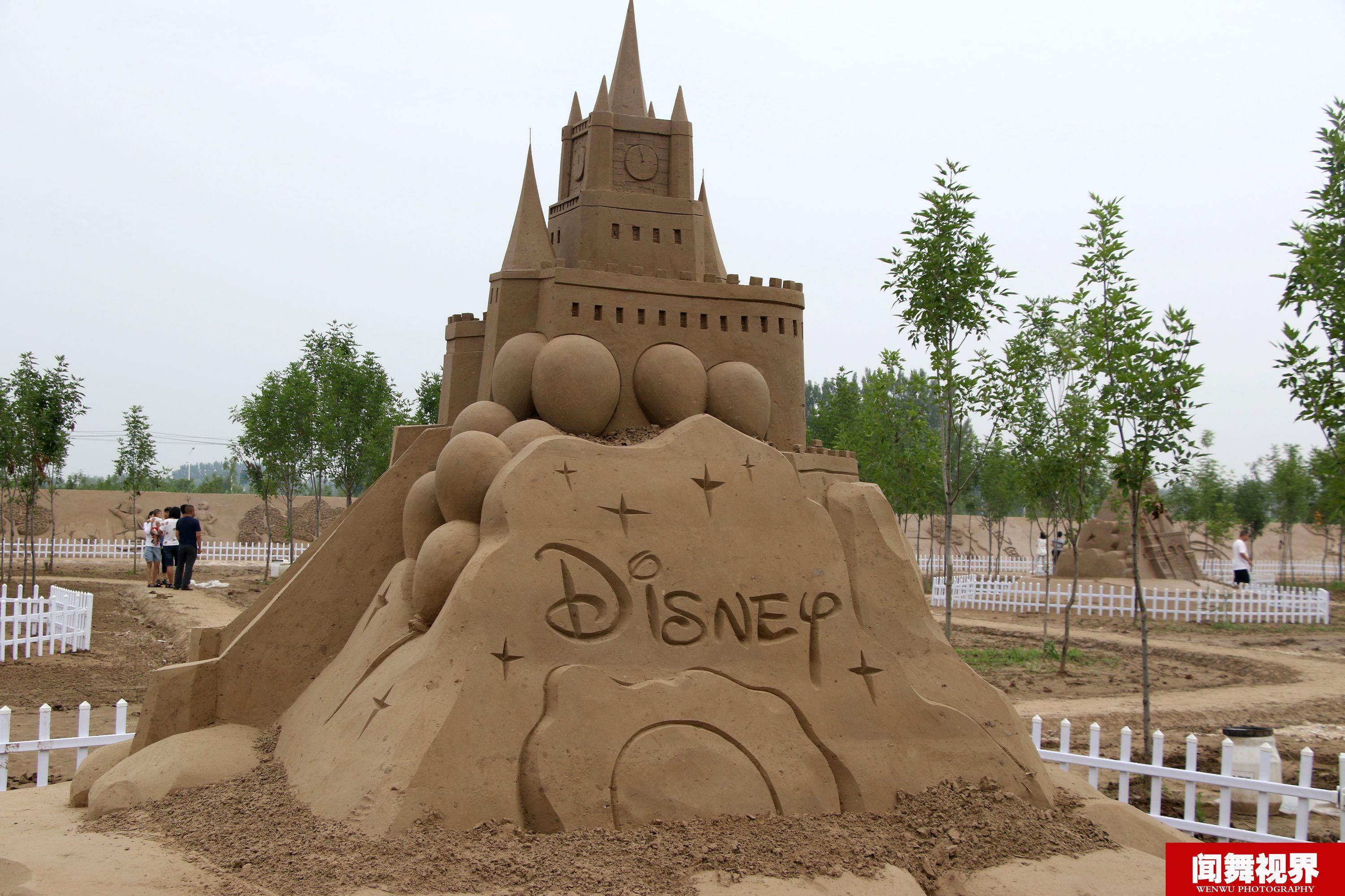 图为沙雕版迪士尼城堡.