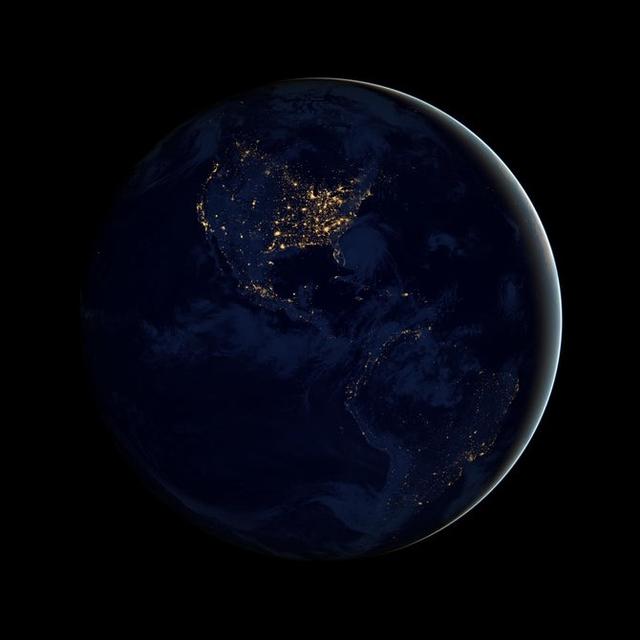 回顾多年来从太空中拍摄的地球照片