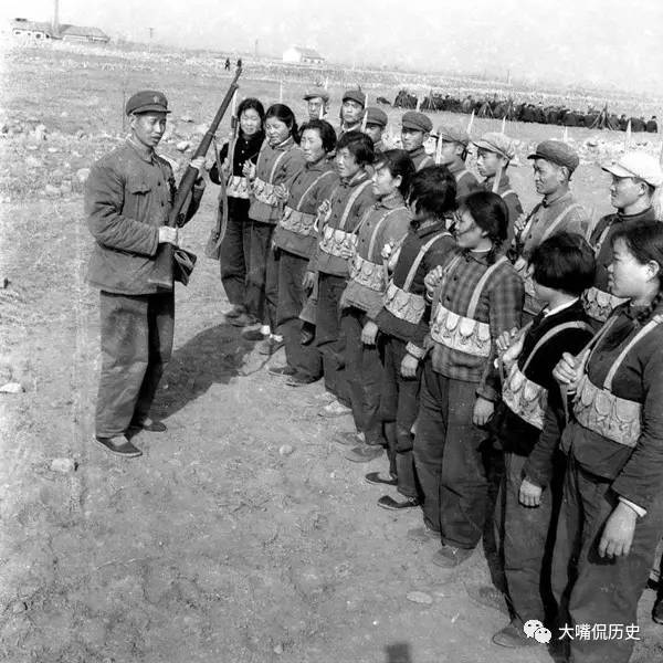 70年代中国民兵训练珍贵老照片