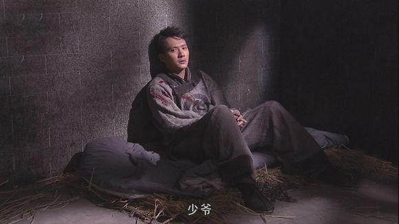 赵丽颖早年囚衣照贼可爱,张嘉倪穿出了淘宝棉麻风