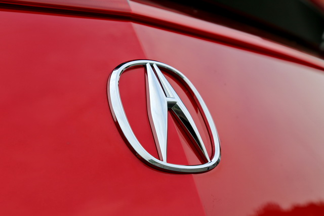 讴歌(acura)的品牌logo,其名称acura源于拉丁语accuracy(精确,标志为