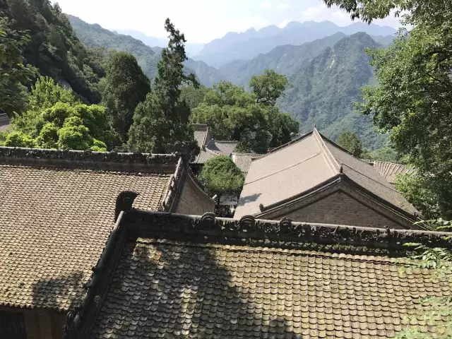 李连杰黄海刚修行于终南山净业寺