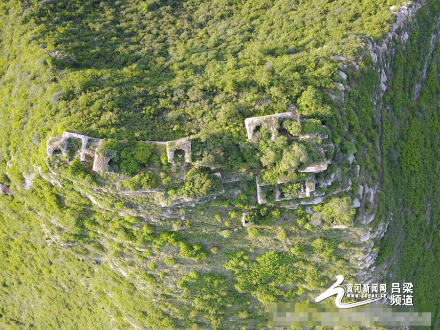 吕梁:秀丽玉林山 层峦障天