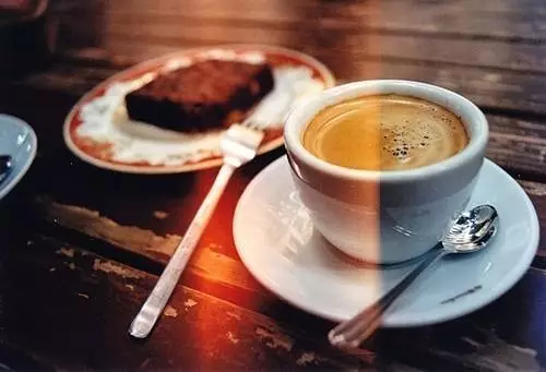 手冲精品咖啡体验 5. 全程提供精美糕点