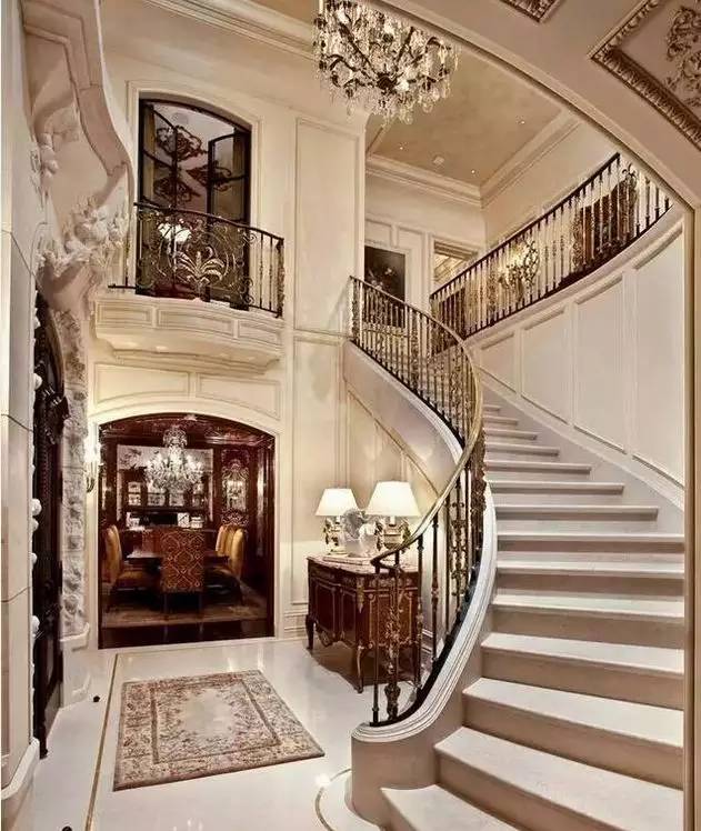 千万别委屈别墅,不配个帅气的楼梯怎能体现豪宅气质!
