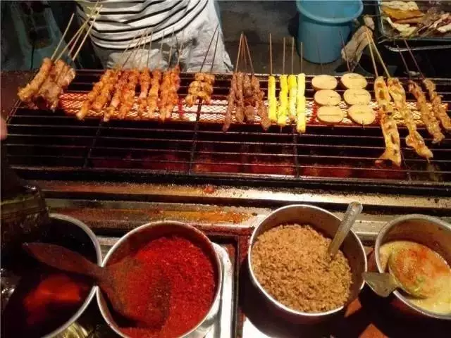 鬼饮食 成都版深夜食堂,这些摊摊还原真实"烟火气!