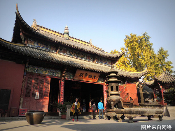 初至合肥,看了包公祠,李鸿章故居和吴王遗踪,最后又来到了合肥万达