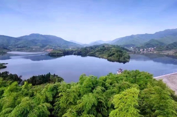 安吉五峰山运动度假村别墅融入生态旅游
